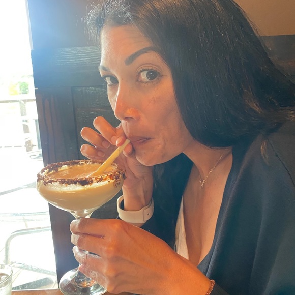 Meet Your Posher - Picture 3 of 8